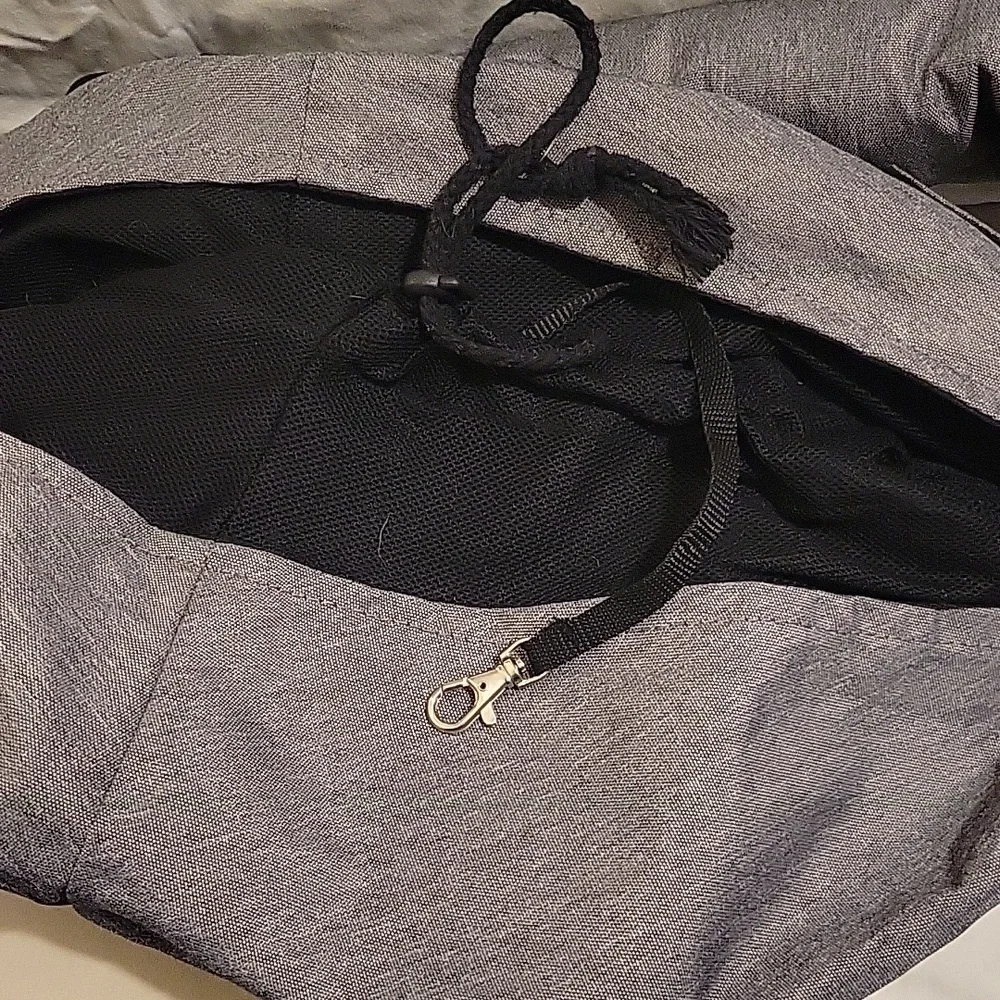 Gray Fabric Pet Carrier. Medium-sized Dogs or Cats.